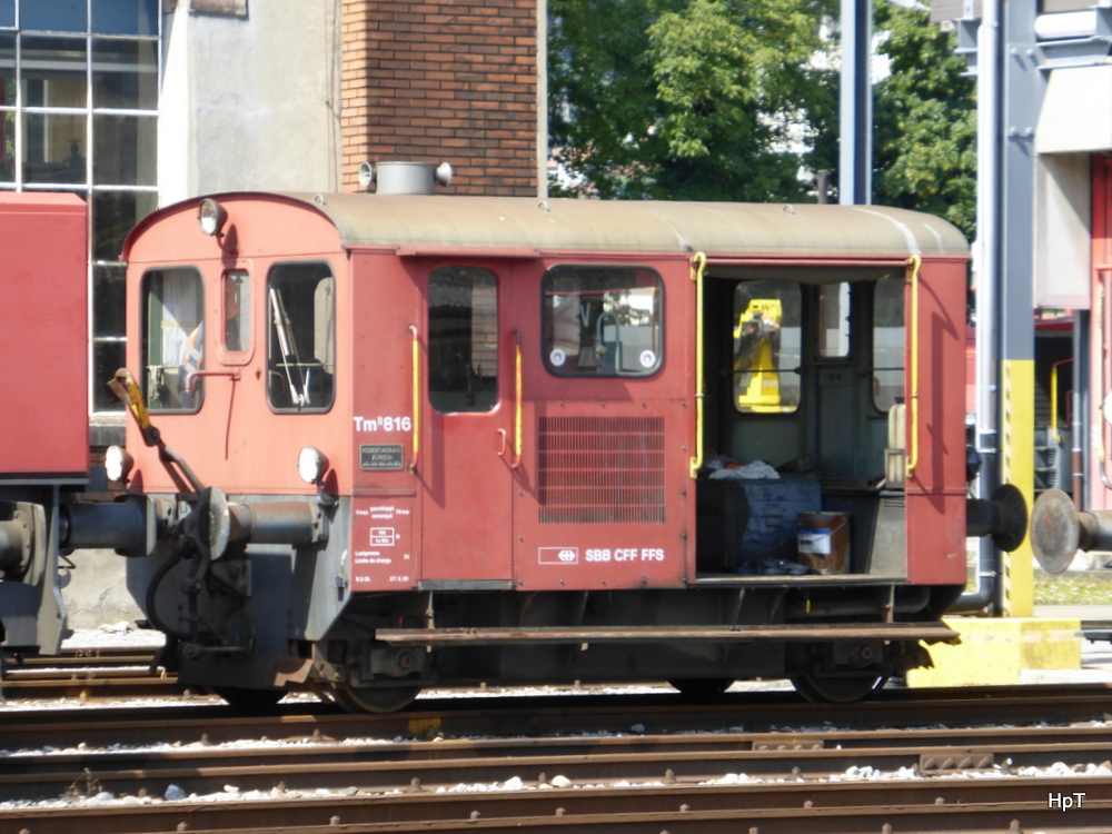 SBB - Tm 2/2  816 im Areal des IW Biel am 10.08.2014