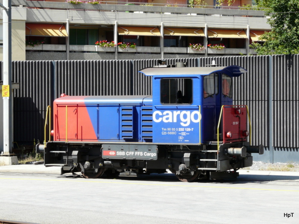SBB - Tm 232 129-7 im Bahnhofsareal von Visp am 02.09.2013
