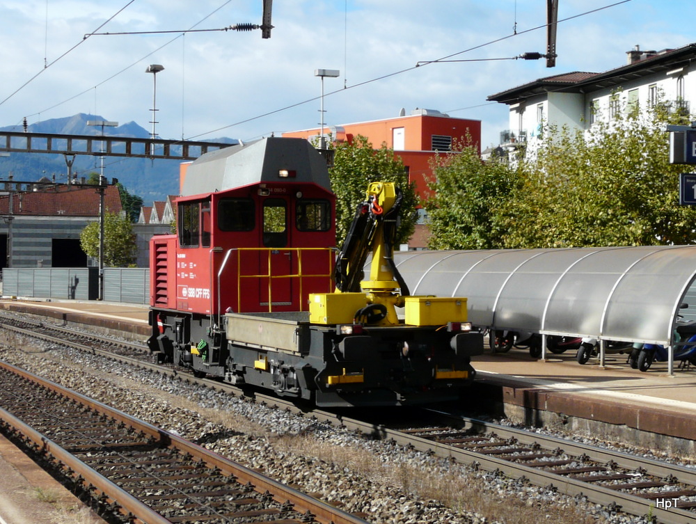 SBB - Tm 234 080-0 bei der durchfahrt im Bahnhof Bellinzona am 18.09.2013