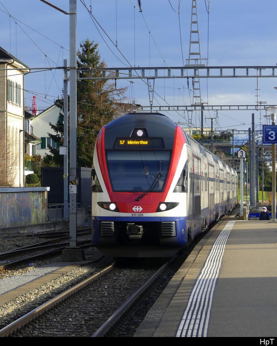 SBB - Treibzug RABe 511 039 bei der einfahrt im Bhf. Meilen am 2024.12.21