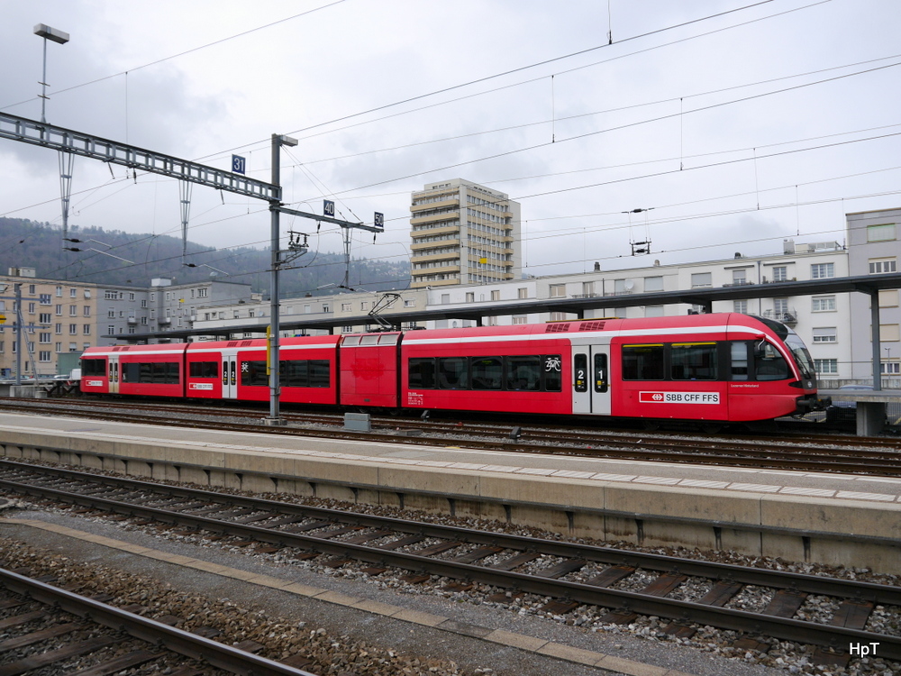 SBB - Triebwagen RABe 2/8 526 260-0 im Bahnhof Biel am 05.04.2014