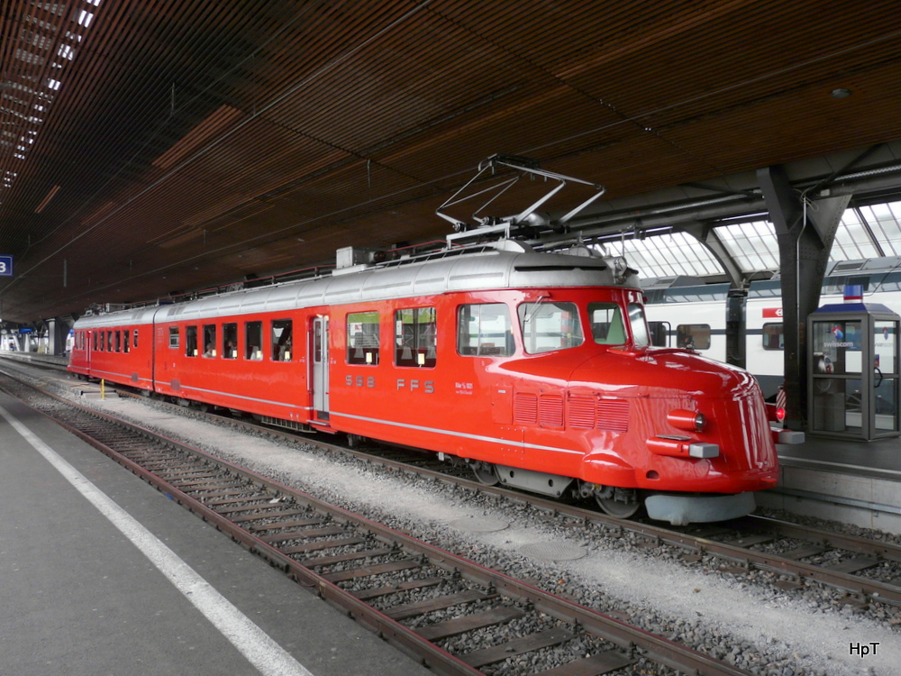 SBB - Triebwagen RAe 4/8 1021 im HB Zürich am 16.02.2014