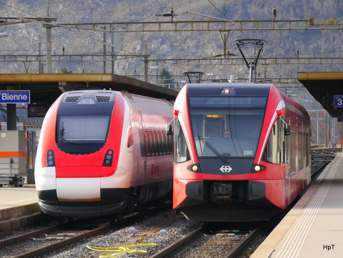 SBB - Triebzug ICN A. Schwarzenbach und Triebzug RABe 526 280 im Bahnhof Biel am 07.03.2015
