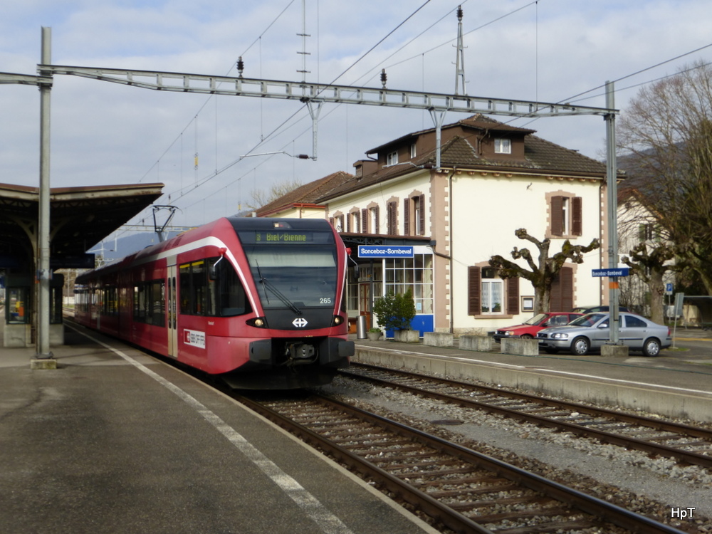SBB - Triebzug RABe 2/8 526 265-9 im Bahnhof von Sonceboz-Sombeval am 06.04.2014