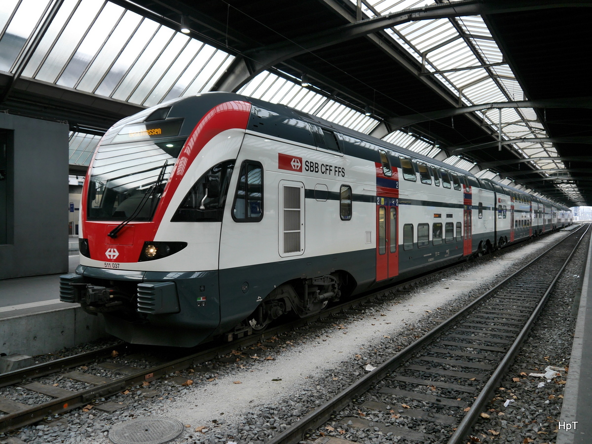 SBB - Triebzug RABe 511 037 im HB Zürich am 28.01.2018