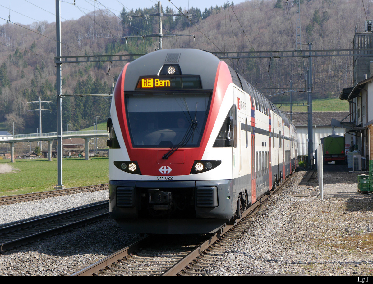 SBB - Triebzug RABe 511 022 bei der durchfahrt in Riedtwil am 2019.03.31
