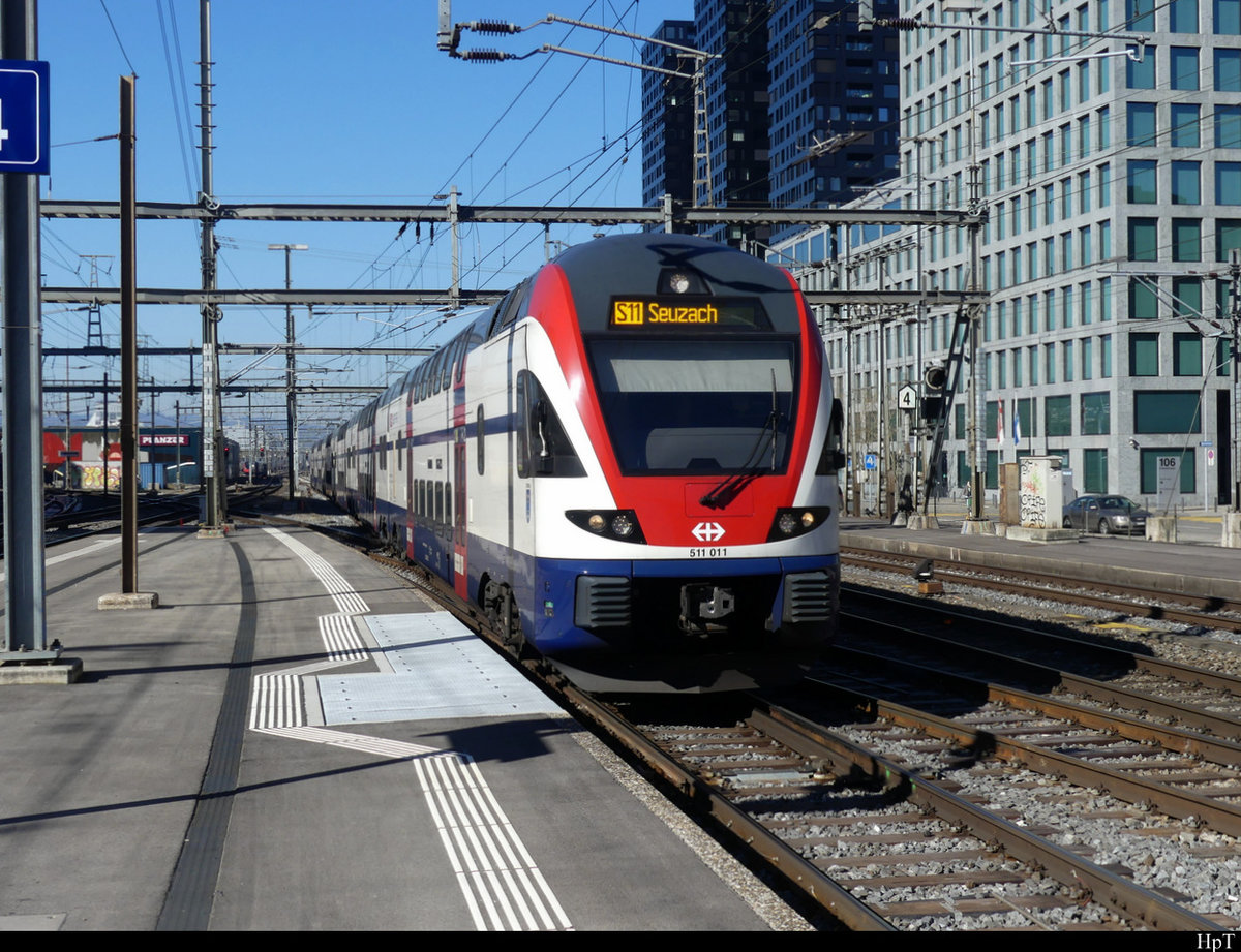 SBB - Triebzug RABe 511 011 bei der einfahrt im Bahnhof Altstetten am 21.02.2021