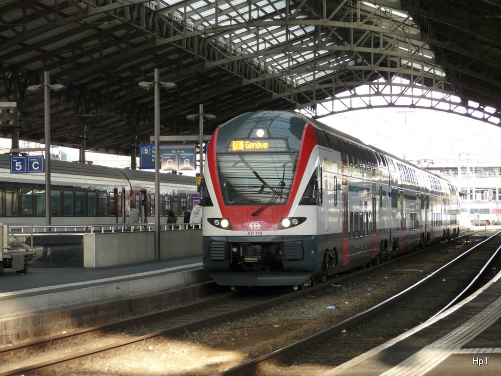 SBB - Triebzug RABe 511 113-8 im Bahnhof Lausanne am 24.08.2013
