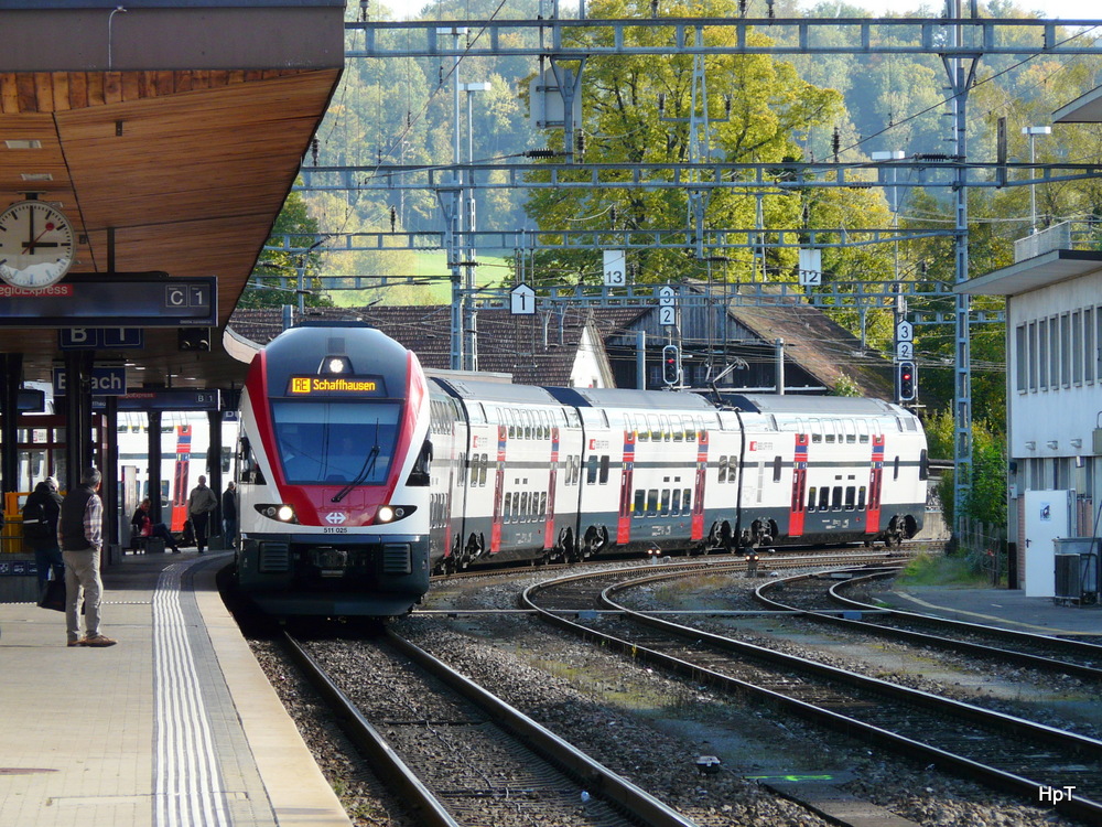 SBB - Triebzug RABe 511 025 bei der einfahrt in Bülach am 17.10.2013