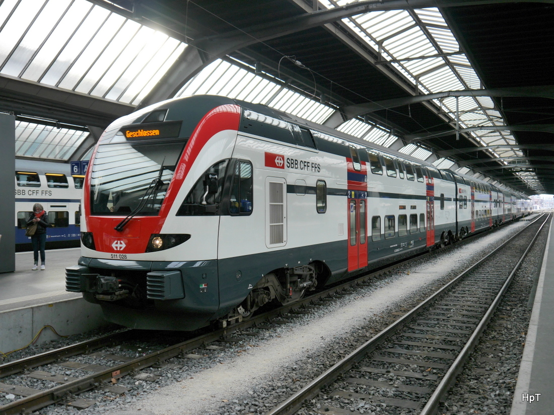 SBB - Triebzug RABe 511 028-8 im HB Zürich am 27.03.2015