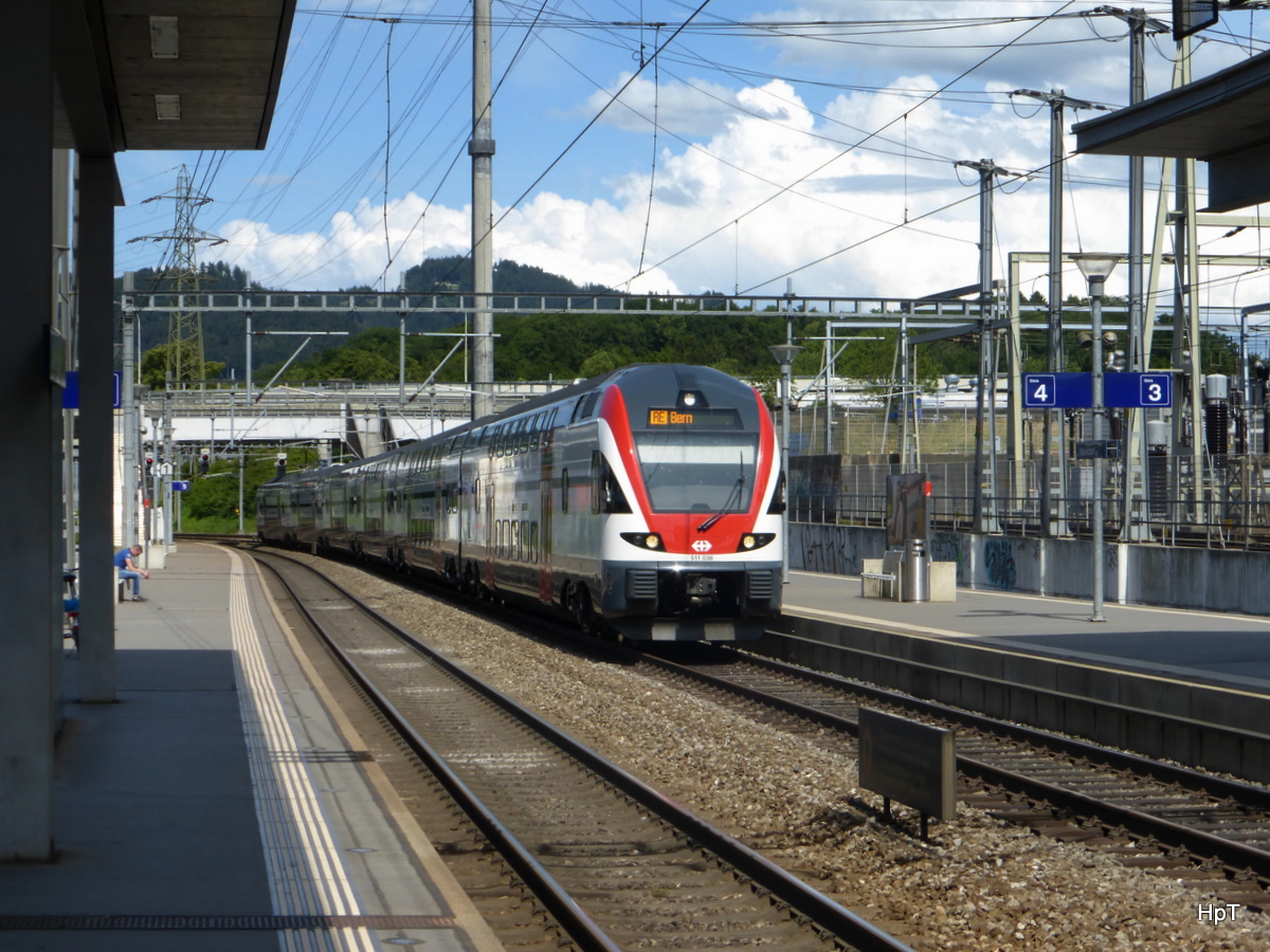 SBB - Triebzug RABe 511 036-1 als RE Biel - Bern bei der durchfahrt in der Haltestelle Bern Wankdorf am 13.06.2015