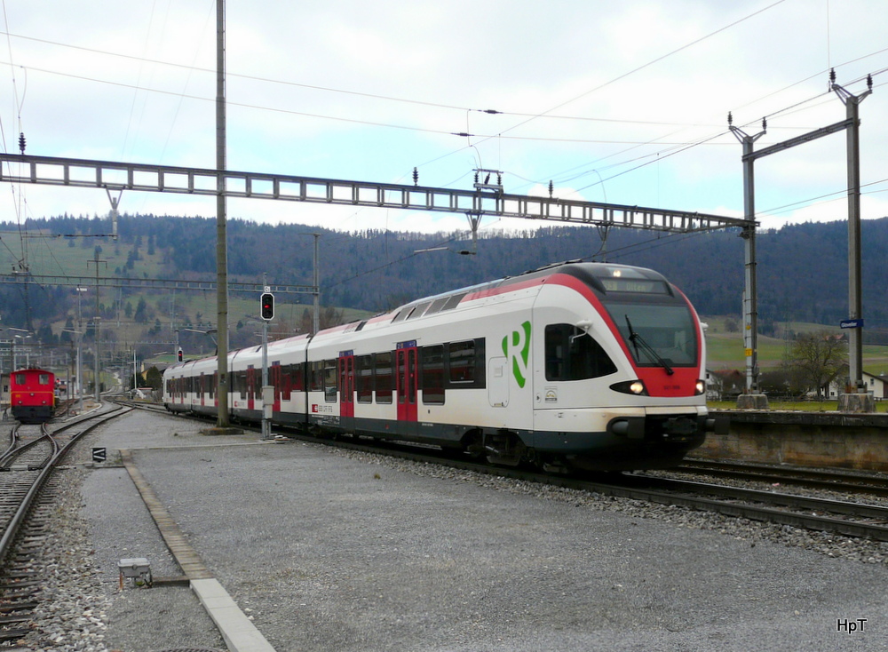 SBB - Triebzug RABe 521 008 bei der einfahrt im Bahnhof Glovelier am 02.03.2014
