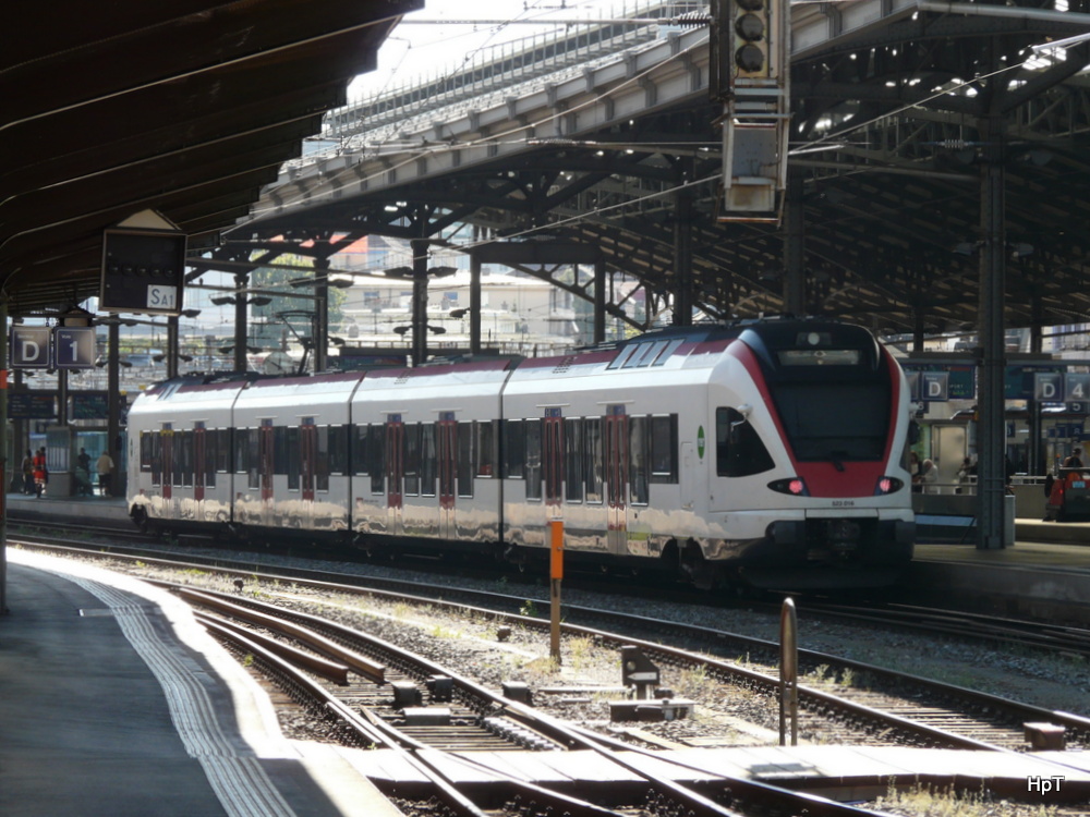 SBB - Triebzug RABe 523 016-9 im Bahnhof von Lausanne am 03.09.2013