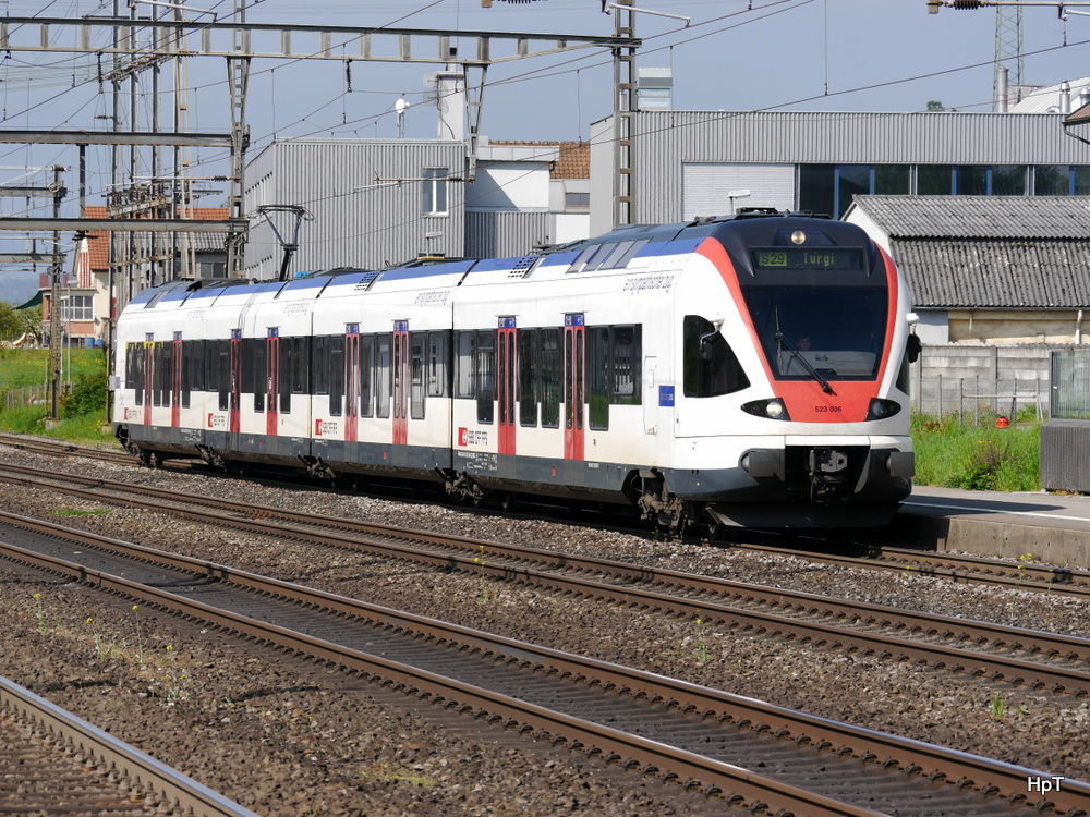 SBB - Triebzug RABe 523 006 unterwegs in Rupperswil am 20.04.2014