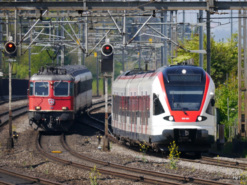 SBB - Triebzug RABe 523 0051 unterwegs in Rupperswil am 20.04.2014