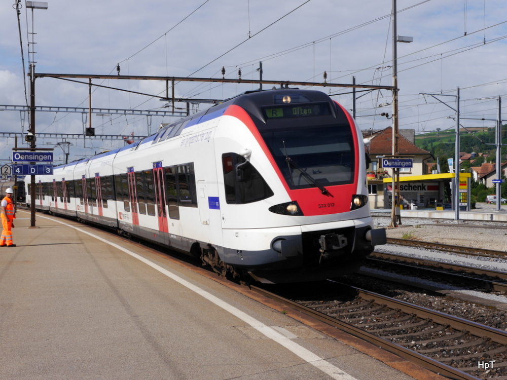 SBB - Triebzug RABe 523 012-3 bei der einfahrt im Bahnhof Oensingen am 14.08.2014