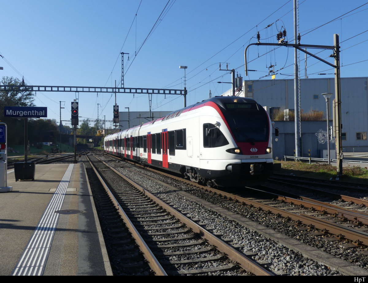 SBB - Triebzug RABe 553 036 bei der einfahrt in den Bhf. Murgenthal am 24.10.2021