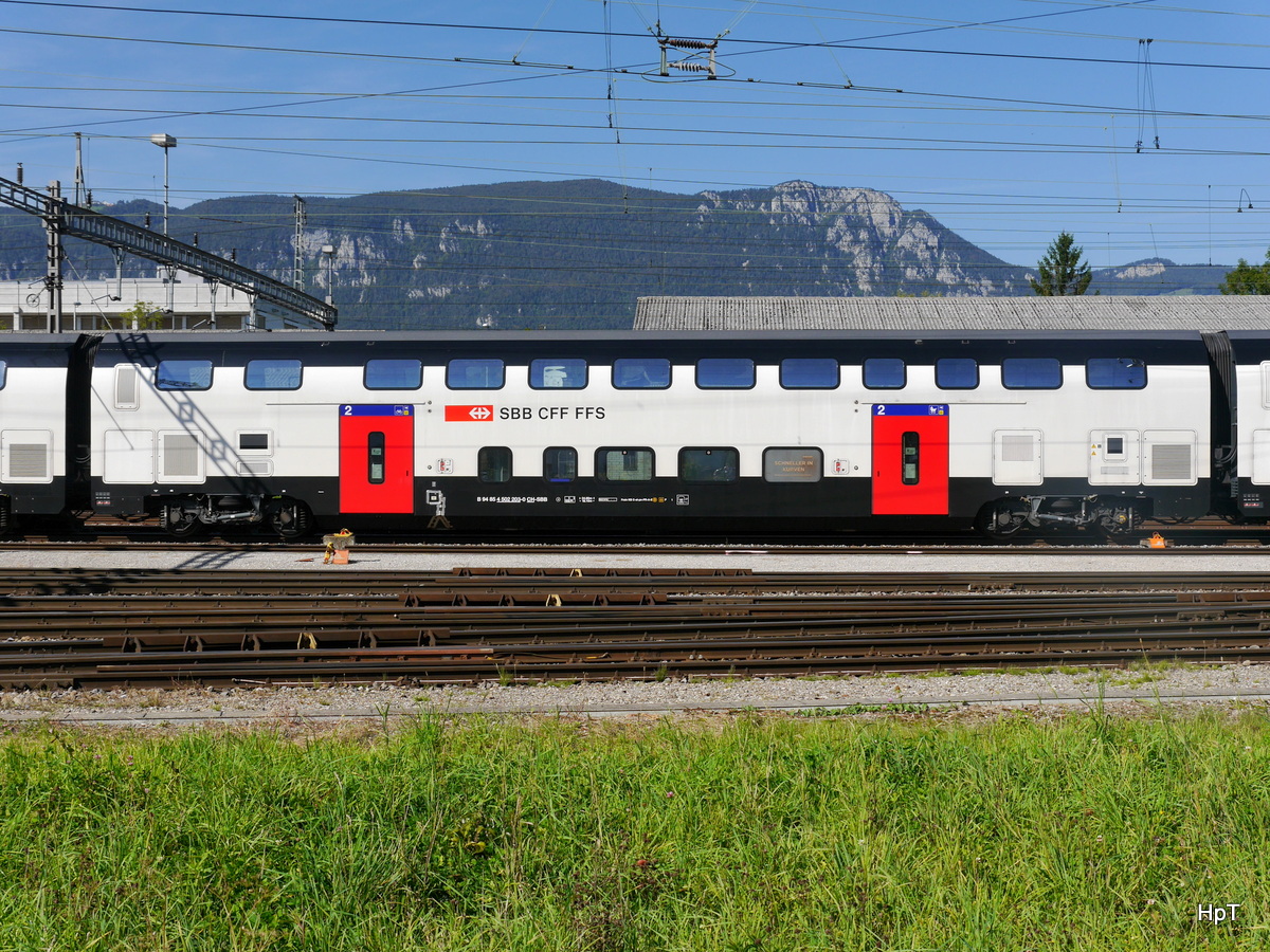 SBB - TWINDEXX Personenwagen 2 Kl. B 98 85 4 502 203-0 in Solothurn am 21.09.2017