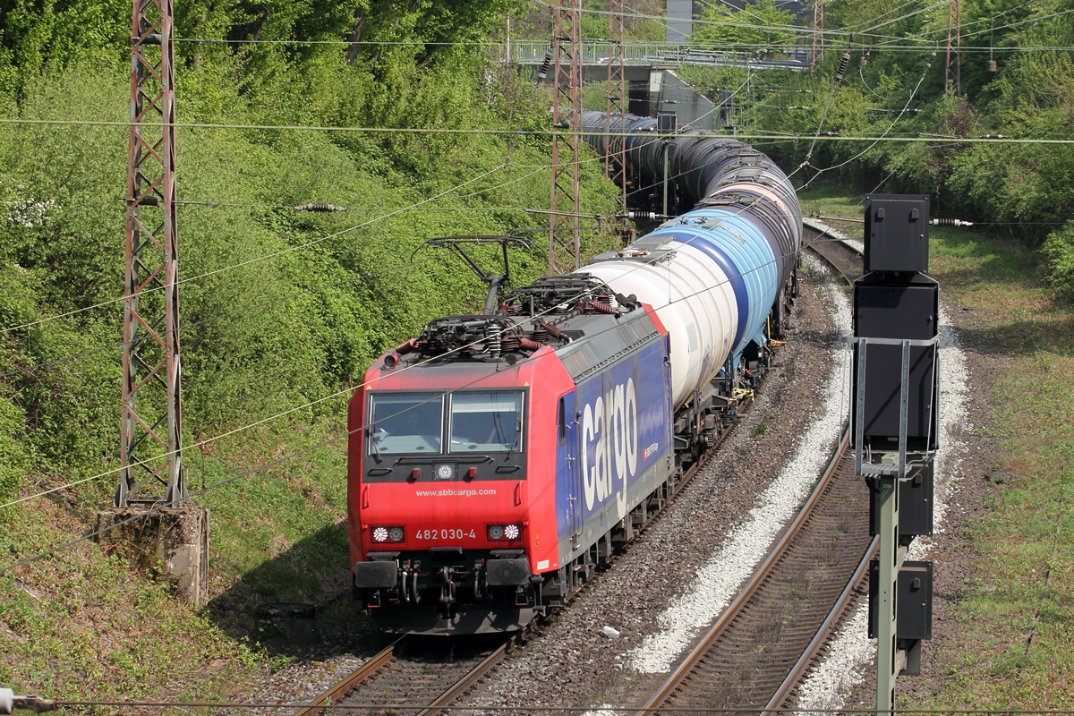 SBBC 482 030-4 auf der Hamm-Osterfelder Strecke in Recklinghausen 26.4.2022