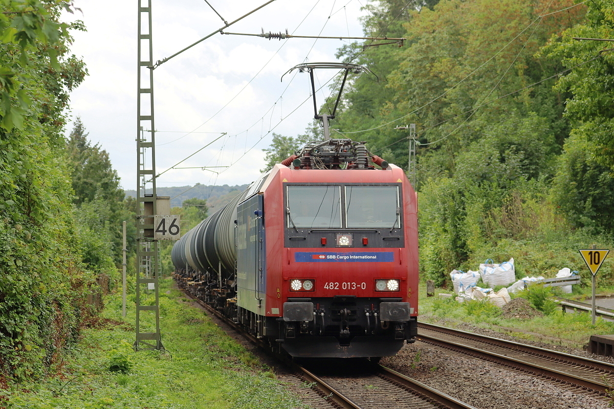 SBBCI 482 013-0 durchf�hrt mit einem Kesselwagenzug Remagen-Rolandseck 31.8.2026