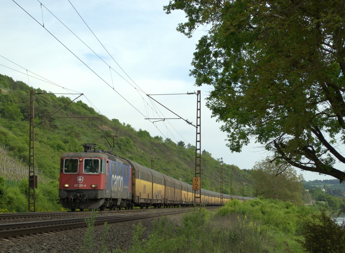 SBB/TXL 421 391 mit einem ARS-Altmann am 14.05.2015 bei Erlabrunn Richtung Gemünden 