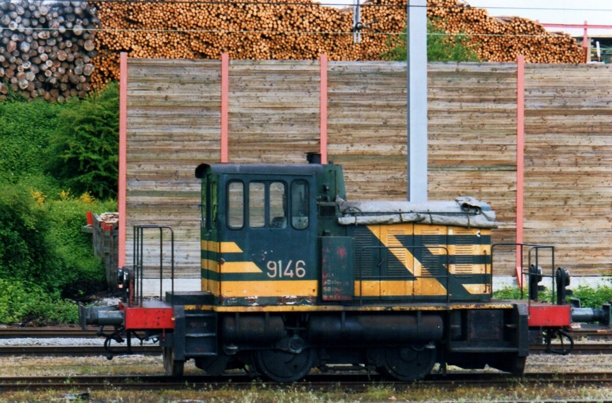 Scanbild von SNCB Verschiebekleinlok 9146 in Jemelle-Rochefort am 31 Juli 1997.