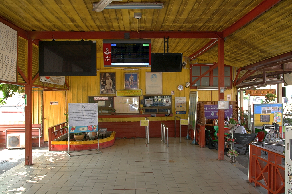 Schalterhalle der Ban Takhli Station am 29.März 2023.

