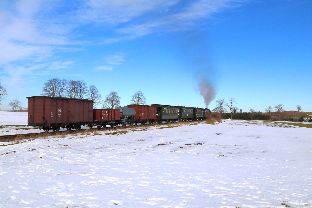 Scheinanfahrt von 99 5901 und 99 6101 mit IG HSB-Sonder-PmG am 14.02.2015 auf der Steigungsstrecke zwischen Stiege und Hasselfelde. (Bild 4)