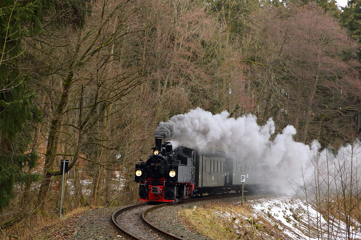 Scheinanfahrt von 99 5901 mit IG HSB-Sonder-PmG (Wernigerode-Quedlinburg), am Vormittag des 26.02.2017, kurz vor dem Bahnhof Elend. (Bild 1)