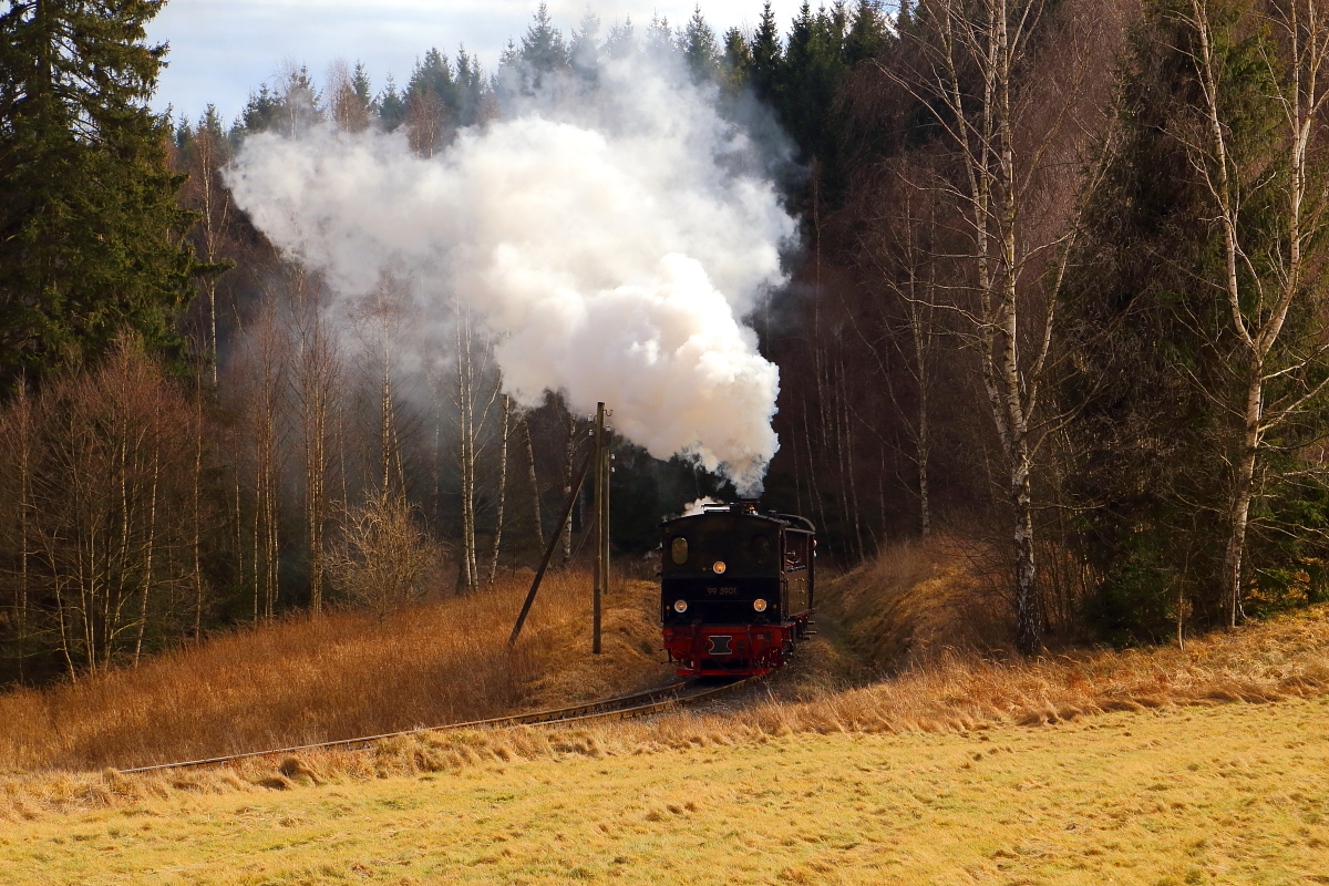 Scheinanfahrt von 99 5901 mit IG HSB-Sonder-PmG am Nachmittag des 26.02.2017 zwischen Mägdesprung und Sternhaus-Ramberg. (Bild 2)