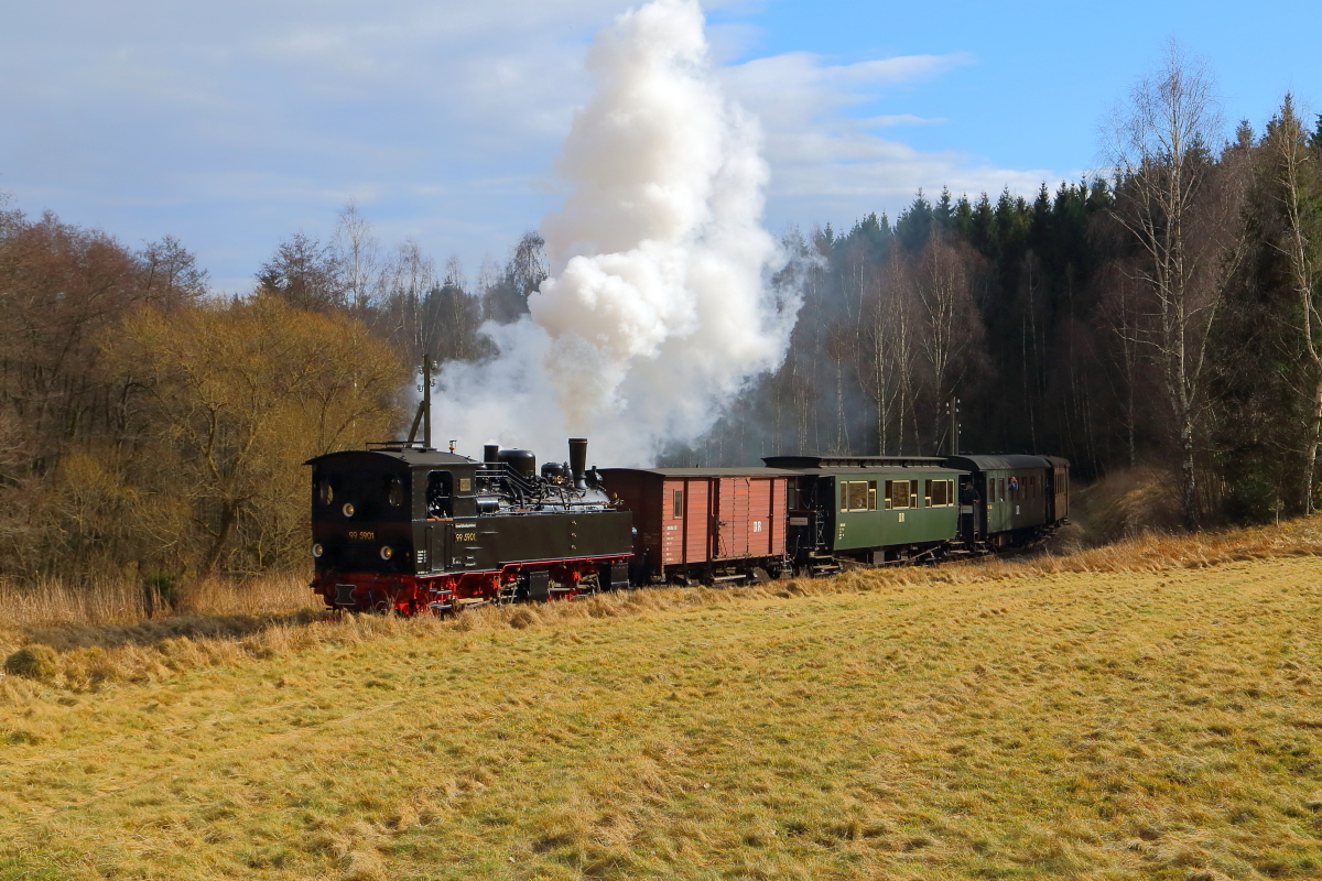 Scheinanfahrt von 99 5901 mit IG HSB-Sonder-PmG am Nachmittag des 26.02.2017 zwischen Mägdesprung und Sternhaus-Ramberg. (Bild 5)