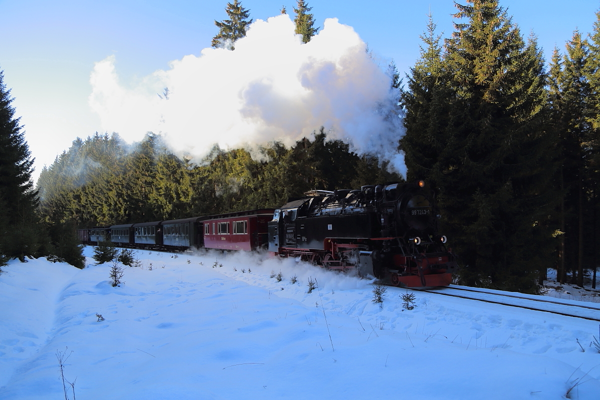 Scheinanfahrt von 99 7243 mit IG HSB-Sonderzug am 13.02.2015 zwischen Benneckenstein und Eisfelder Talmühle. (Bild 3)