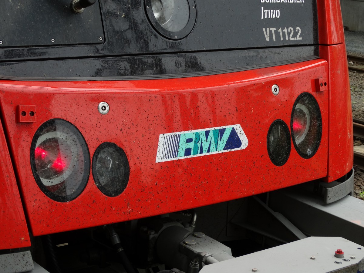 Scheinwerfer und RMV Logo am einen VIAS Itino am 08.05.15 in Darmstadt 