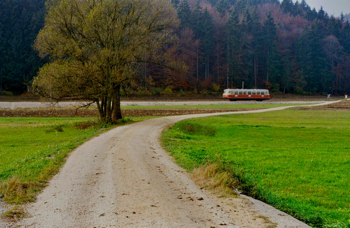 Schienenbus auf der Hohenzollerischen Landesbahn, 29.10.1984