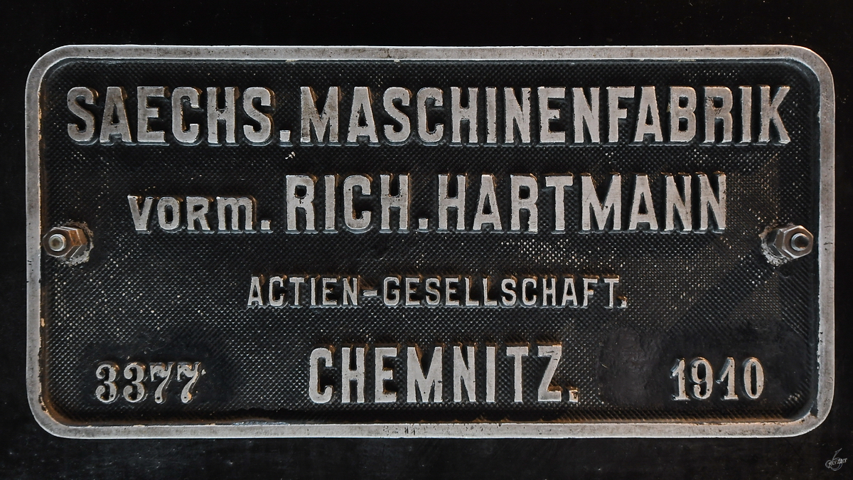 Schild an der Dampflokomotive 98 001 (Sächsische Industriemuseum Chemnitz, August 2018)