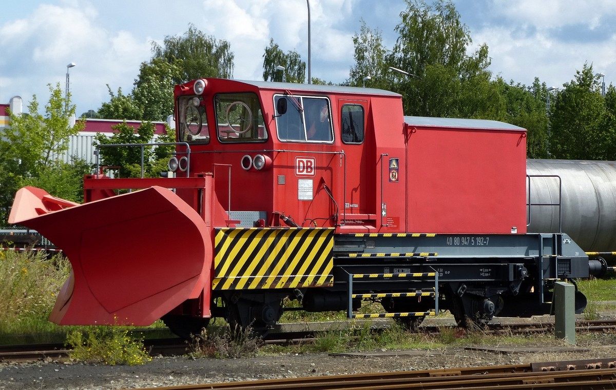 Schneepflug der DB, abgestellt im Bahnhof Hof, Aug.2014