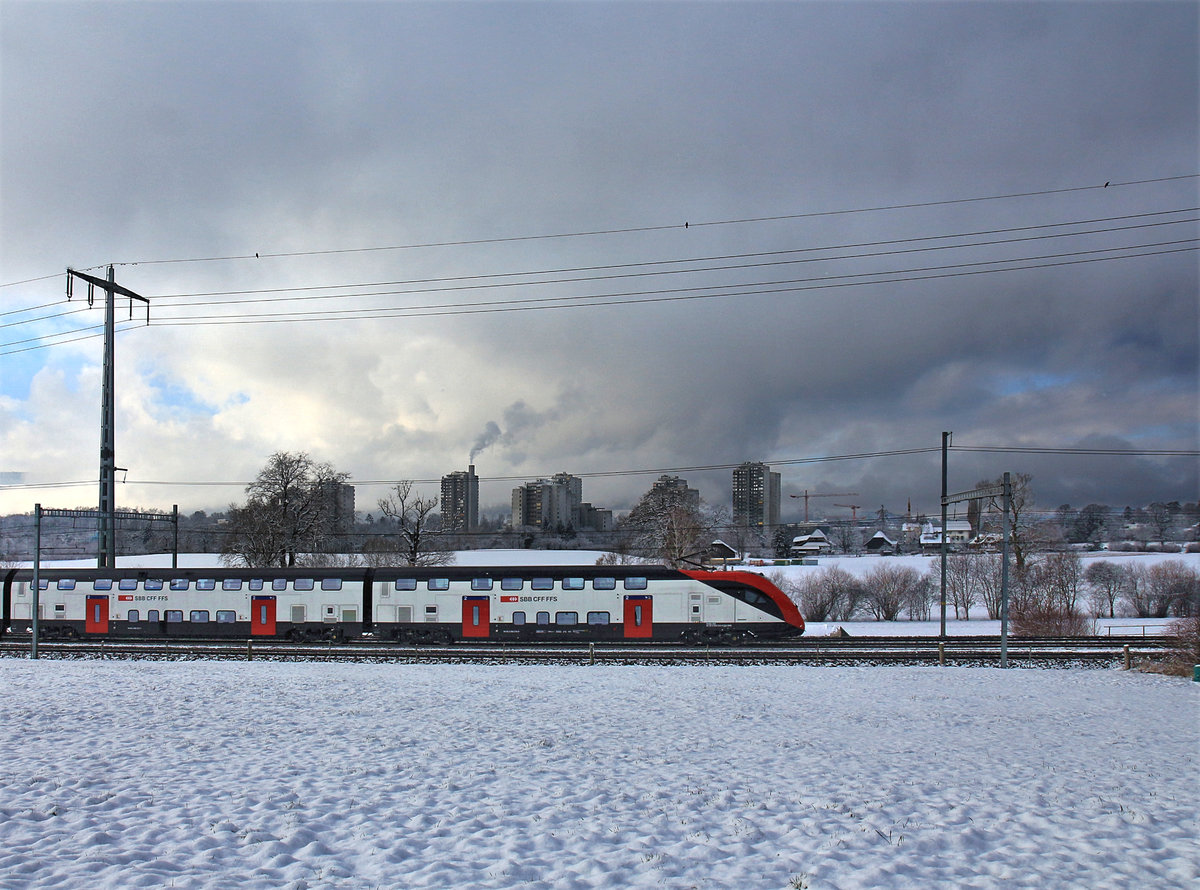 Schnelle Züge zwischen Thun und Bern (bei Gümligen): Der neue SBB Zug 502 210. 29.Januar 2019 