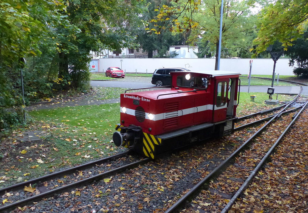 Schöma CHL 40G  Krumbholz Liese  am 23.10.2020 beim umsetzen im Bf Rosenhag.