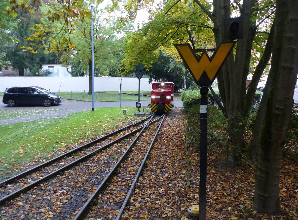 Schöma CHL 40G  Krumbholz Liese  am 23.10.2020 beim umsetzen im Bf Rosenhag.