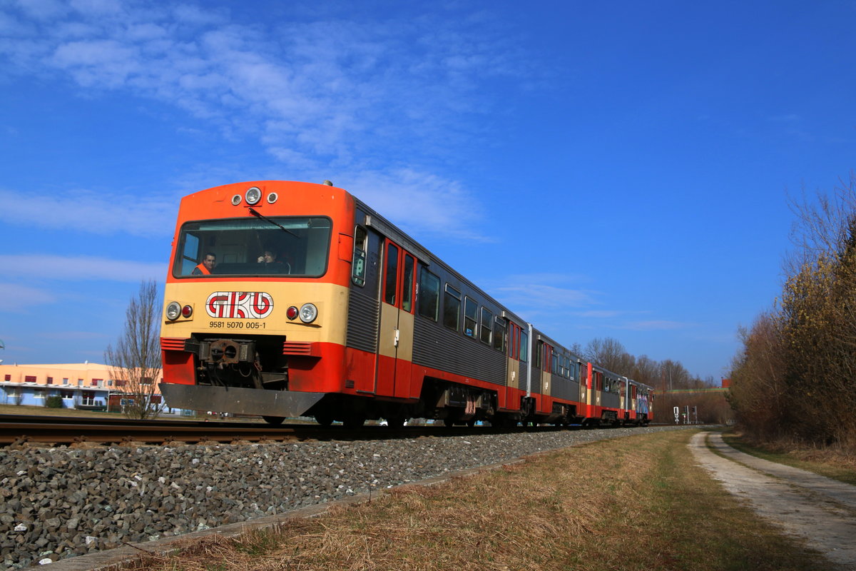 Schon fast in Vergessenheit geraten sind die Triebwagen der Reihe VT 70 der GKB . 
Nach einiger Stehzeit wurden die Fahrzeuge die lange Jahre zuverlässigen Dienst getan haben wiedermal bewegt. 16.03.2017 
