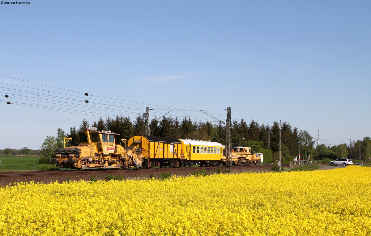 Schotterpflug und Stopfmaschine bei Woltorf 6.5.16