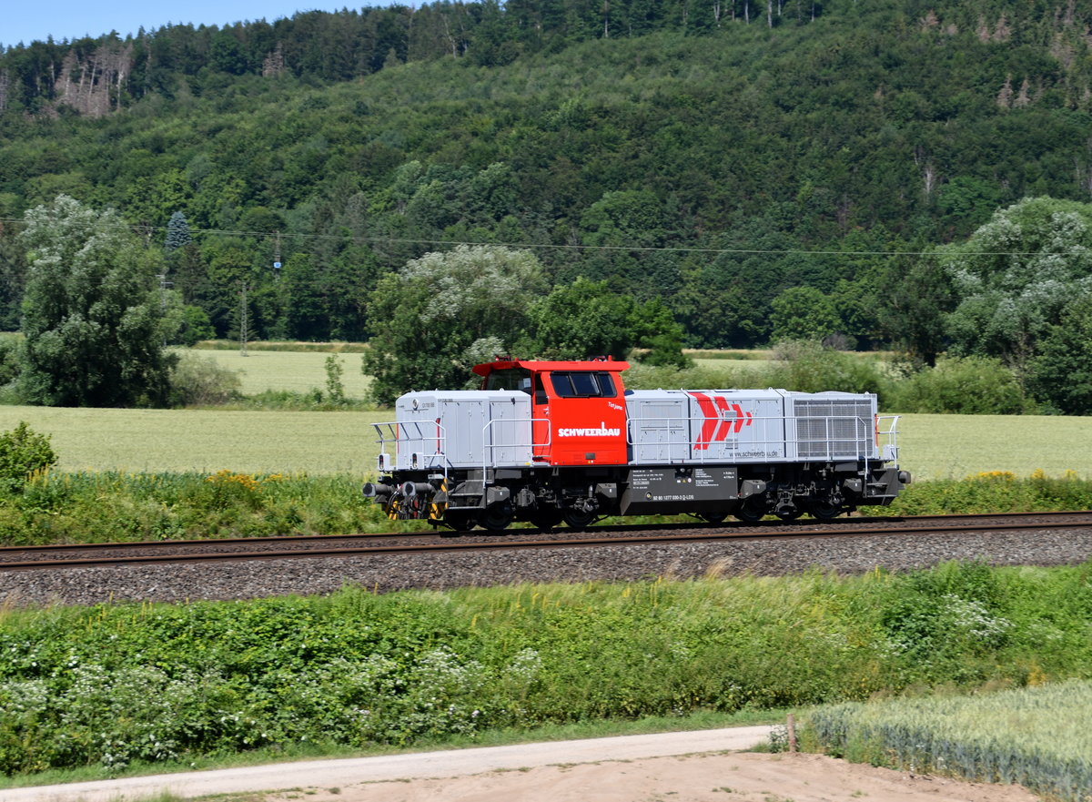 Schweerbau 277 030  Tatjana  am 28.06.2019 als Tfzf bei Freden(Leine). Das Bild stellt ein Mitzieher da, dadurch ist die Bewegungsunschräfe der Umgebung durchaus gewollt!