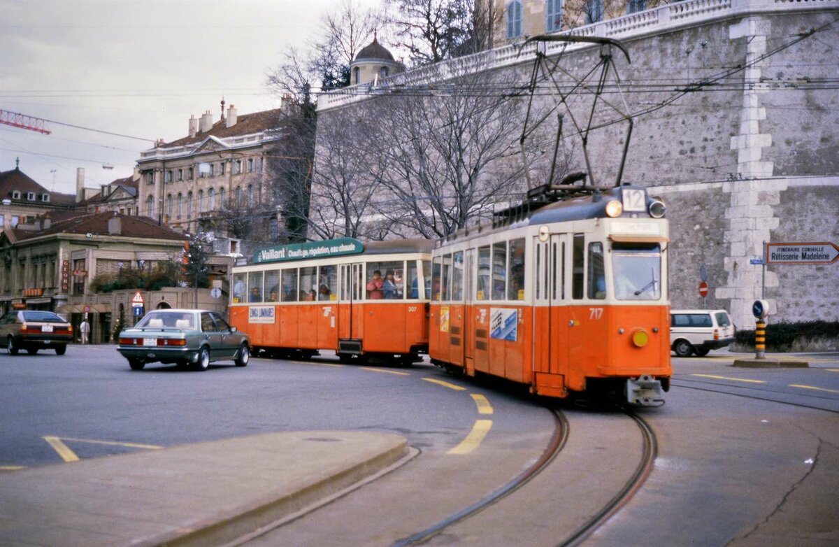 Schweizer Standardwagen der Genfer Straßenbahn am Place Neuve.
Datum: 20.02.1988