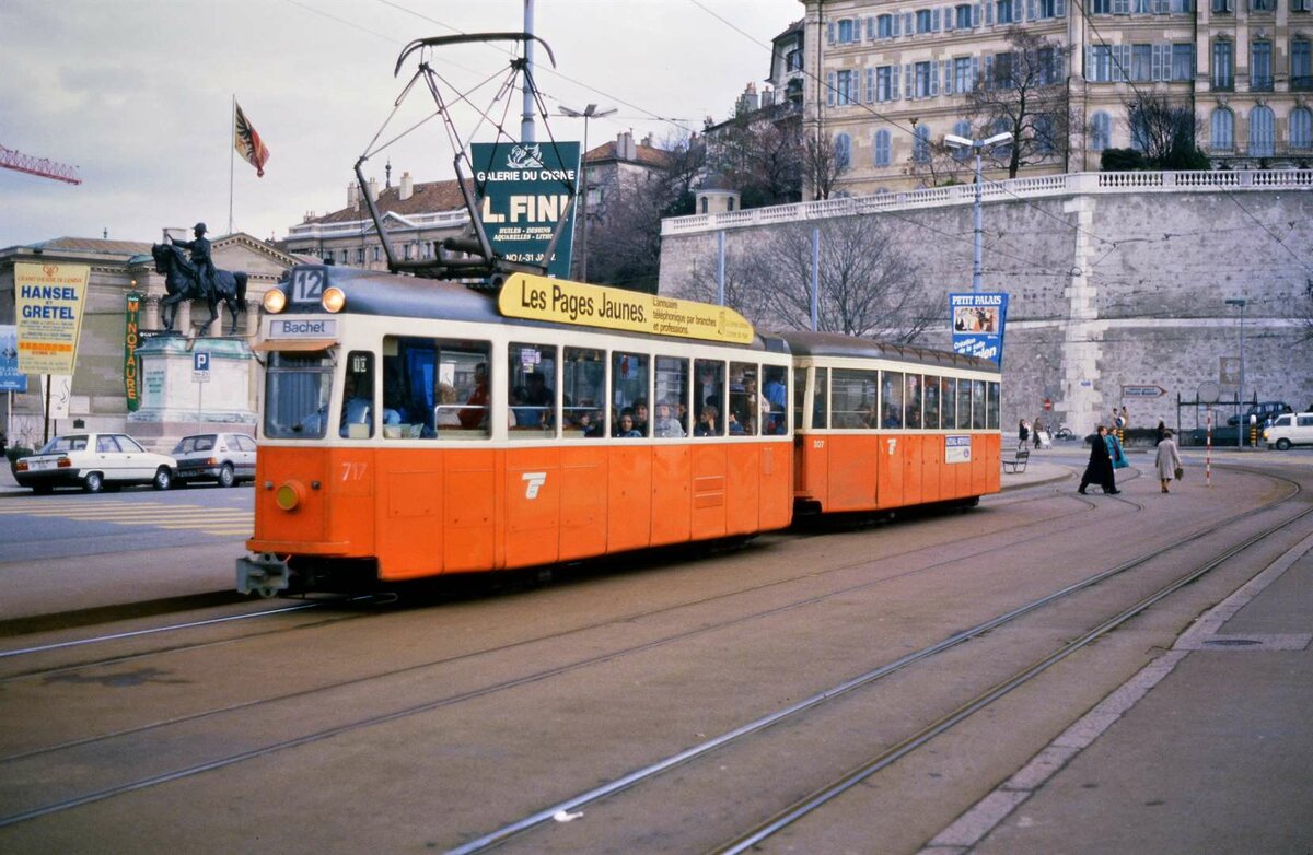 Schweizer Standardwagen der Genfer Straßenbahn am Place Neuve.
Datum: 20.02.1988