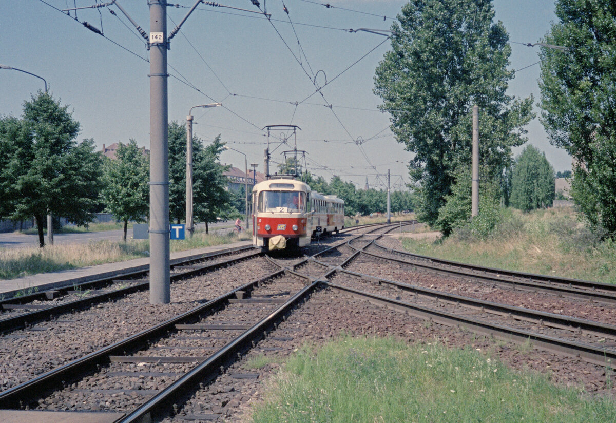Schwerin NVS SL 2 (Tatra T3D) Ludwigsluster Chaussee am 12. Juli 1994. - Scan eines Farbnegativs. Film: Scotch 200. Kamera: Minolta XG-1.