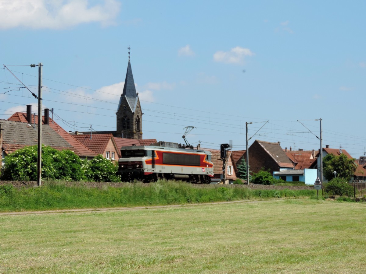 Schwindratzheim 18/05/15 : die BB 15000er werden ja selten auf der Linie 1.