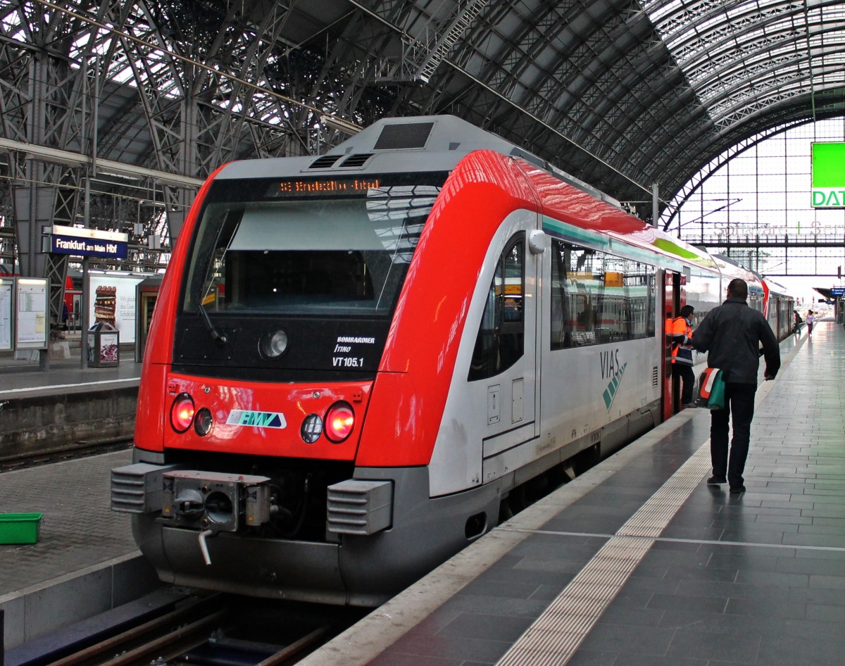 SE 65 von VIAS am 24.05.2013 mit dem VT105.1 in Frankfurt (Main) Hbf.
