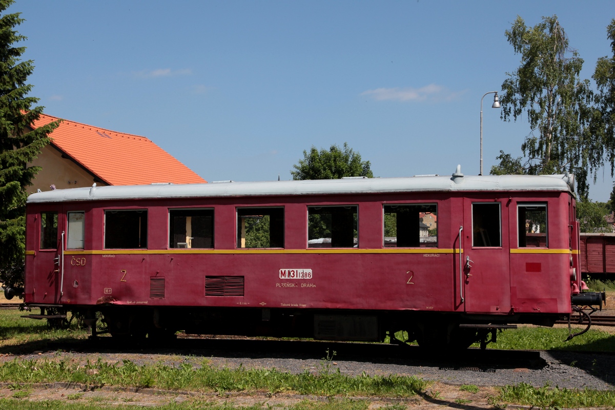 Seinen letzten (?) Abstellplatz hat der Hurvínek M131.1386 am Bf Bezdružice gefunden. 04.06.2015