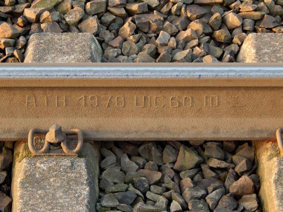 Seit 45 Jahren schon befahren und immer noch fit. Gesehen in Neuss Allerheiligen.

Allerheiligen 11.01.2015