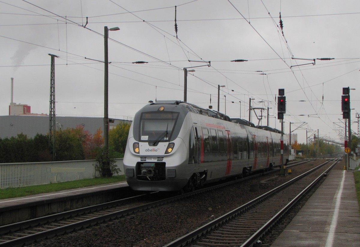 Seit dem 05.10.2015 übernimmt Abellio Rail Mitteldeutschland bereits einige Leistungen für DB Regio zwischen Erfurt und Sangerhausen. Am 09.10.2015 erreicht der abellio 9442 108 als RB 16369 (Sangerhausen - Erfurt Hbf) Erfurt Ost.